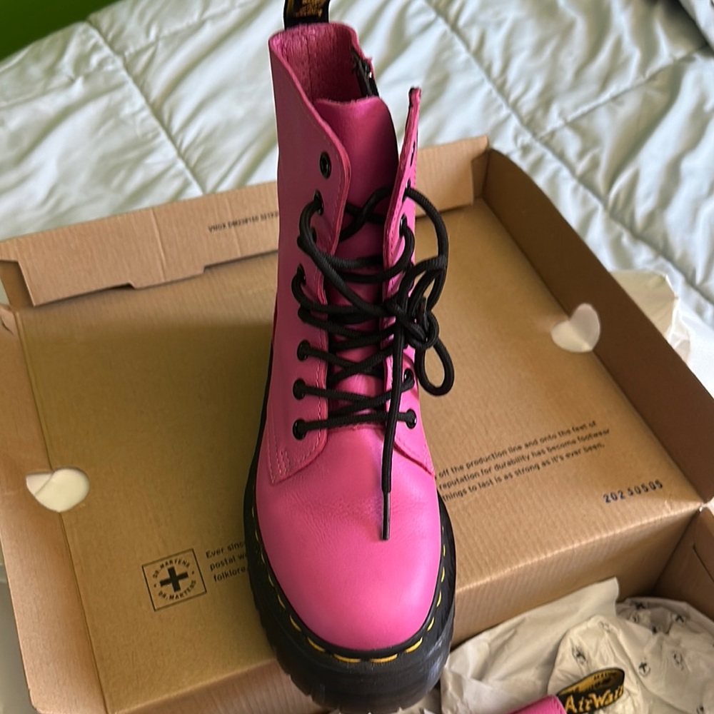 Dr. Martens Fuchsia Ankle Boots 5 - Picture 11 of 16
